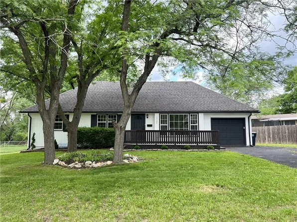 10704 Mersington Ave, Kansas City, MO 64137