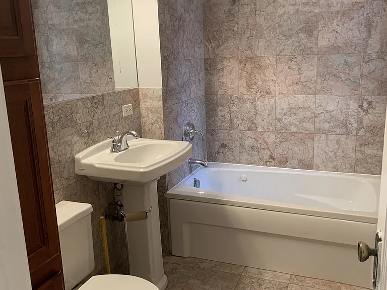 5606 N Kenmore Ave #3 — Photo 9