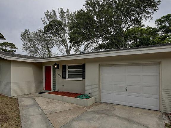 3rd image of 1618 Cambridge Dr