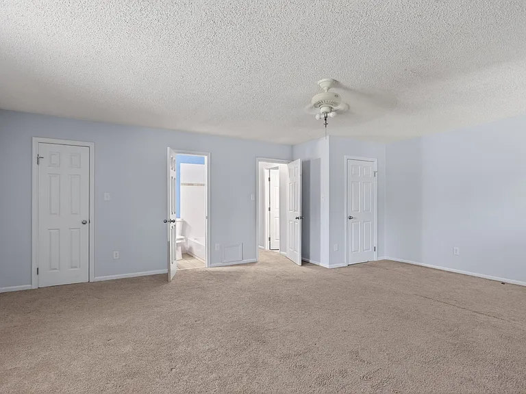 4718 Greenlaw Dr — Photo 16