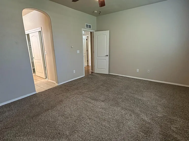 5541 N Plum Ln — Photo 12