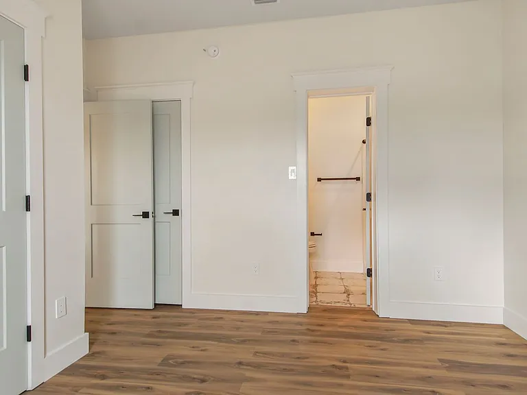319 N Gay Ave — Photo 16
