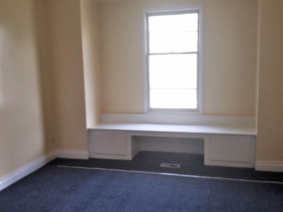 4th image of 1172 E Ferry St APT 2