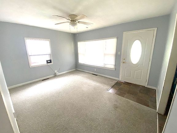 2nd image of 2716 Huntington St
