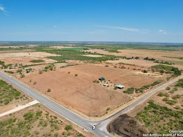 32.26 AC SH 173, Jourdanton, TX 78026