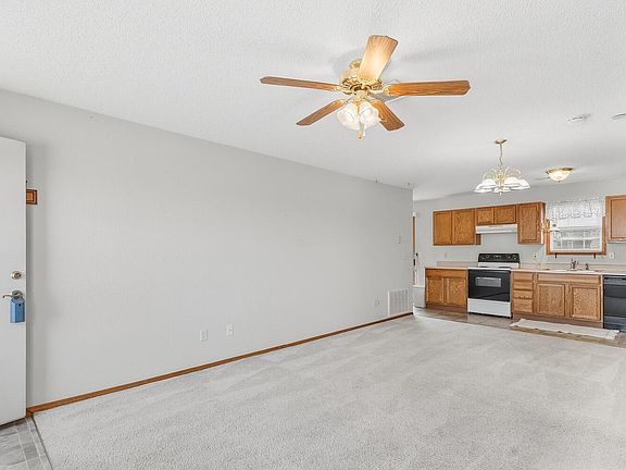 5th image of 2830 W Crawford Ave