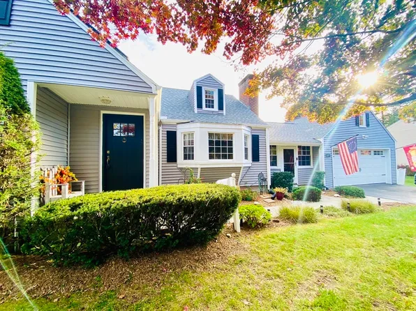577 Converse St, Longmeadow, MA 01106
