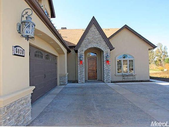 4th image of 6030 Rock Saddle Way