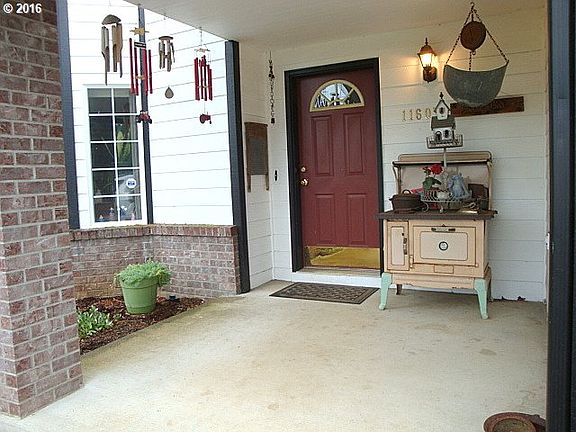 3rd image of 11607 NE 126th Ave