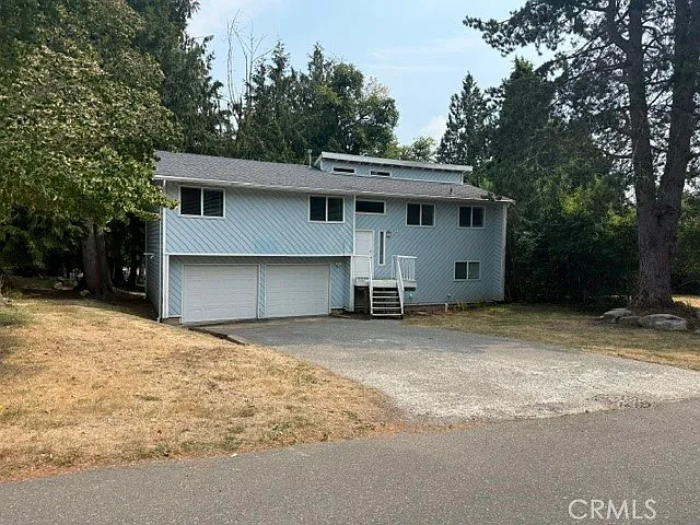 4 bed, 2.5 bath, 1920 sqft, $3,250 — Photo 2