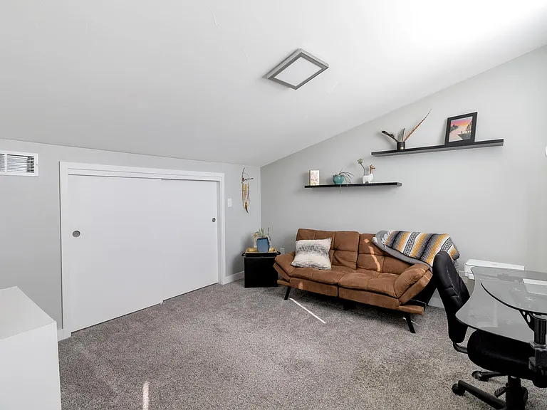 395 N Decatur St — Photo 13