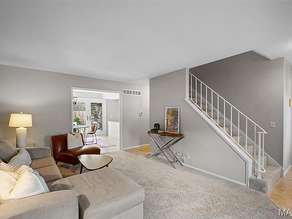3rd image of 10382 Beau Jardin Dr