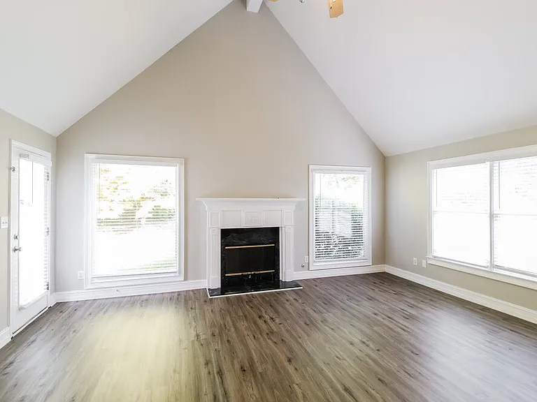 655 Timber Ives Dr — Photo 4