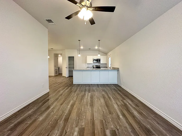 234B Dolphin Dr — Photo 5