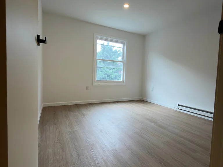 334-336 Halladay St #2 — Photo 9