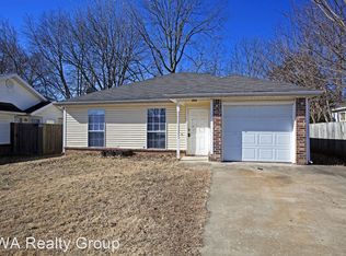 802 SE East Ct, Bentonville, AR 72712