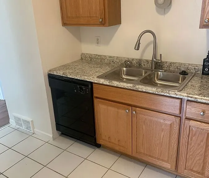 1430 Case Ave E #1 — Photo 30