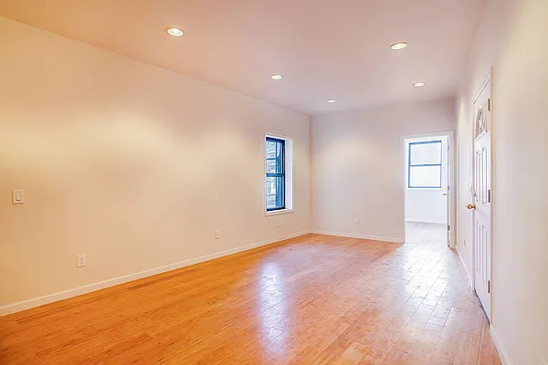 Rented by Compass | media 17