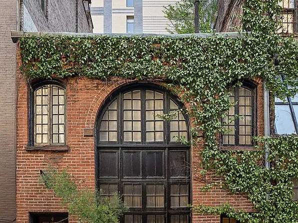 4 Sniffen Ct, New York, NY 10016