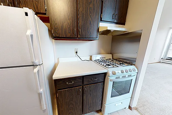2495 N. Oakland Ave — Photo 30