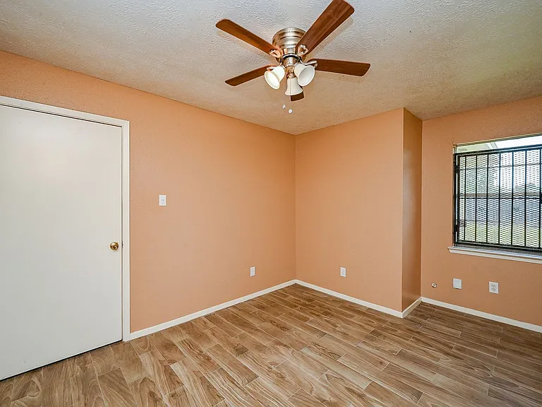 2667 Grand Canyon Dr — Photo 21