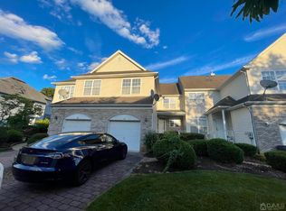 18 Frost Ln, East Windsor, NJ 08520