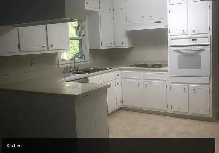 5 bed, 2002 sqft, $2,285 — Photo 4