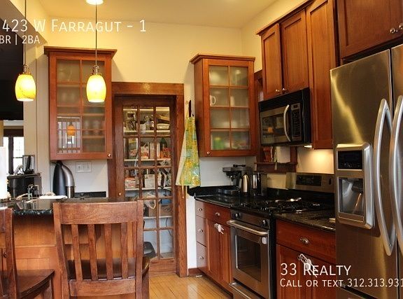 2nd image of 1423 W Farragut Ave #1