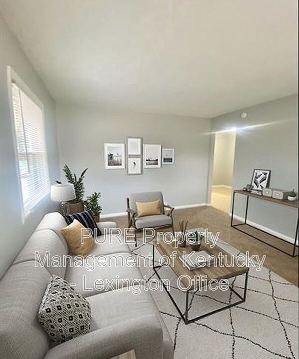 1st image of 3496 Lansdowne Dr #B