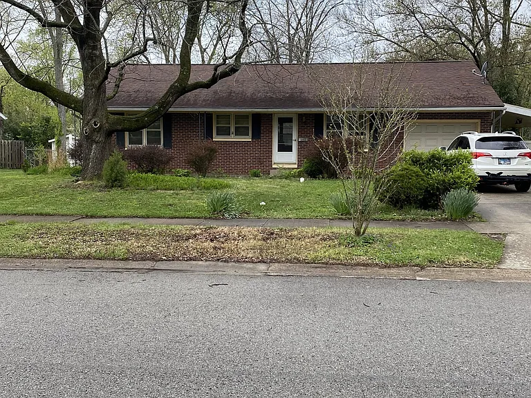 706 S Taylor Dr — Photo 1