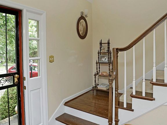 3rd image of 1014 Honeycreek Dr