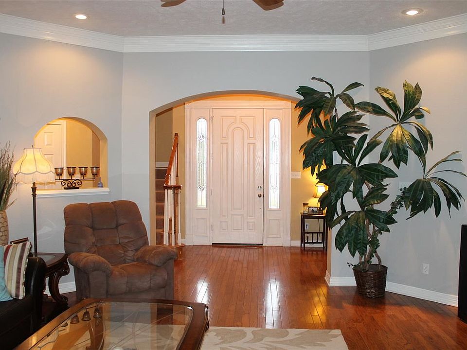 1st image of 9404 Rhine Ave