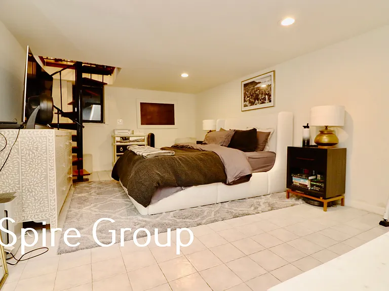 36 W 73rd St #1 — Photo 9