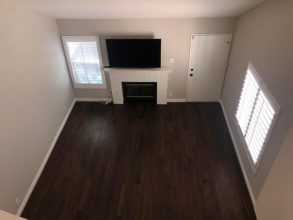 4th image of 166 N Via Colinas