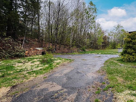 3rd image of 57 Summit Road