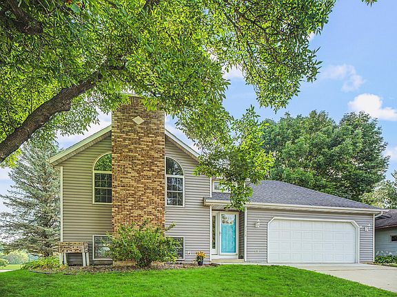 2nd image of 2638 Westview Ln NW