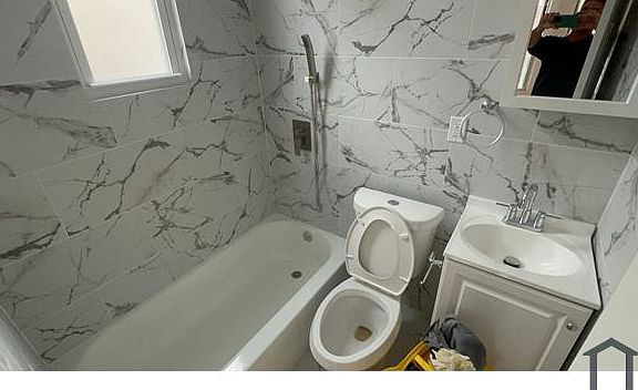 5th image of 1495 Beach Ave #2FTHE