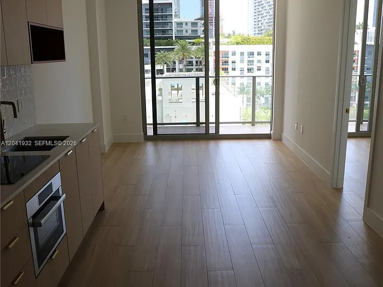 90 NE 32nd St #802 — Photo 14