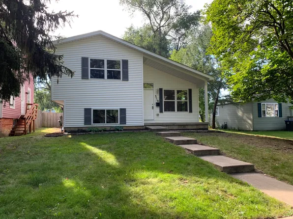 3110 Emmaus Ave, Zion, IL 60099