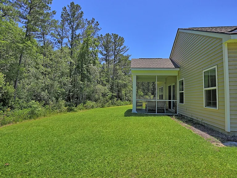 130 Kingswood Cir — Photo 36