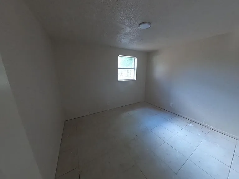 4570 Transport Rd — Photo 11