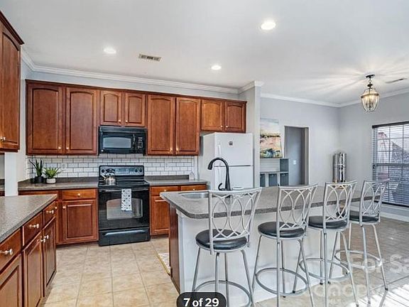 Kitchen with island