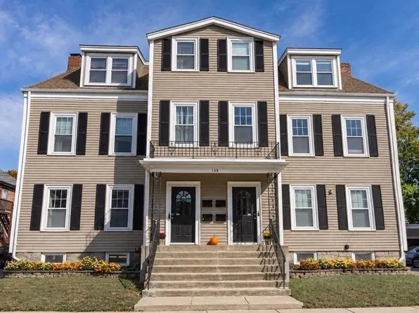 138 Robbins St Unit 1, Waltham, MA 02453