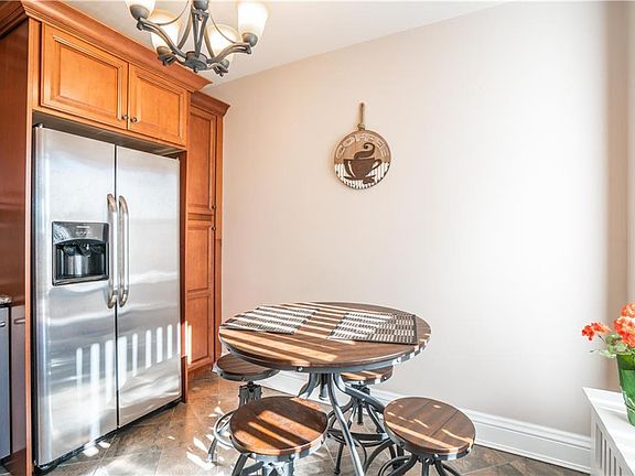 4th image of 19 S Broadway APT 6A