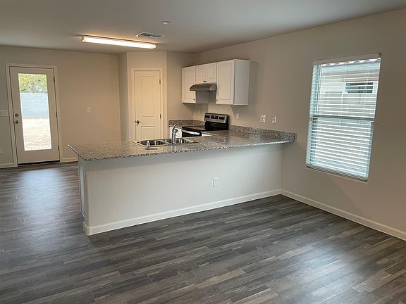 4th image of 1676 E Judi St