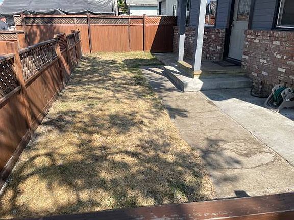 4th image of 3520 Garden St