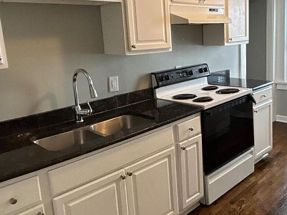 2nd image of 2627 Azelda St