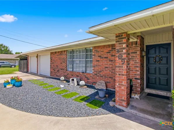 309 Viking St, Victoria, TX 77905