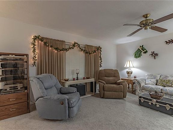 4th image of 23170 McCandless Ave