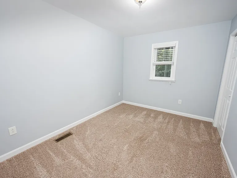 512 Haywood Creek Dr — Photo 26